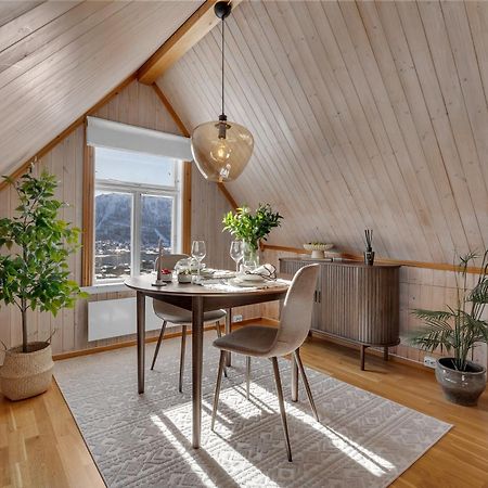 Cozy Central Loft Apartment With Amazing View Tromsø Buitenkant foto