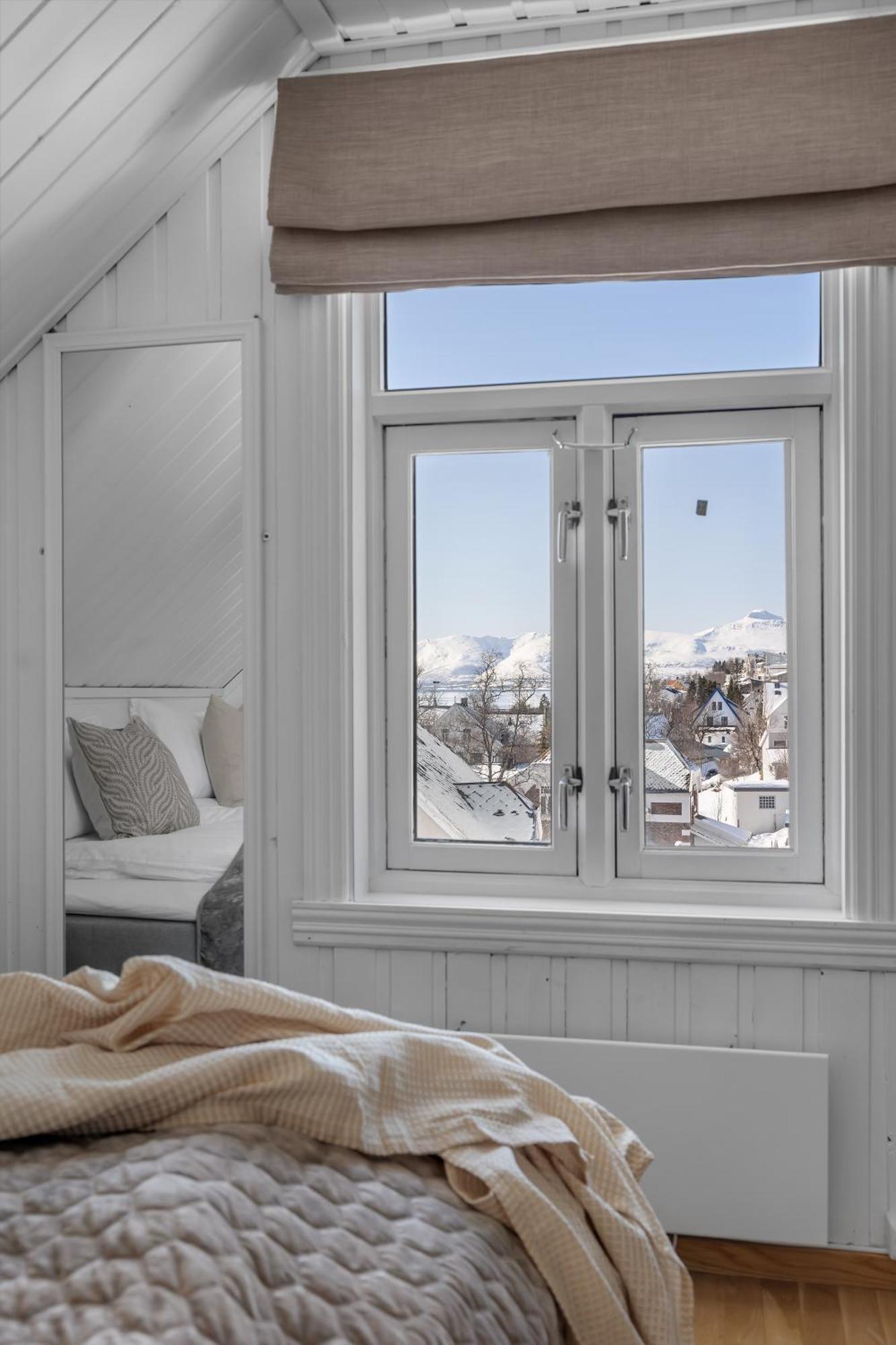 Cozy Central Loft Apartment With Amazing View Tromsø Buitenkant foto