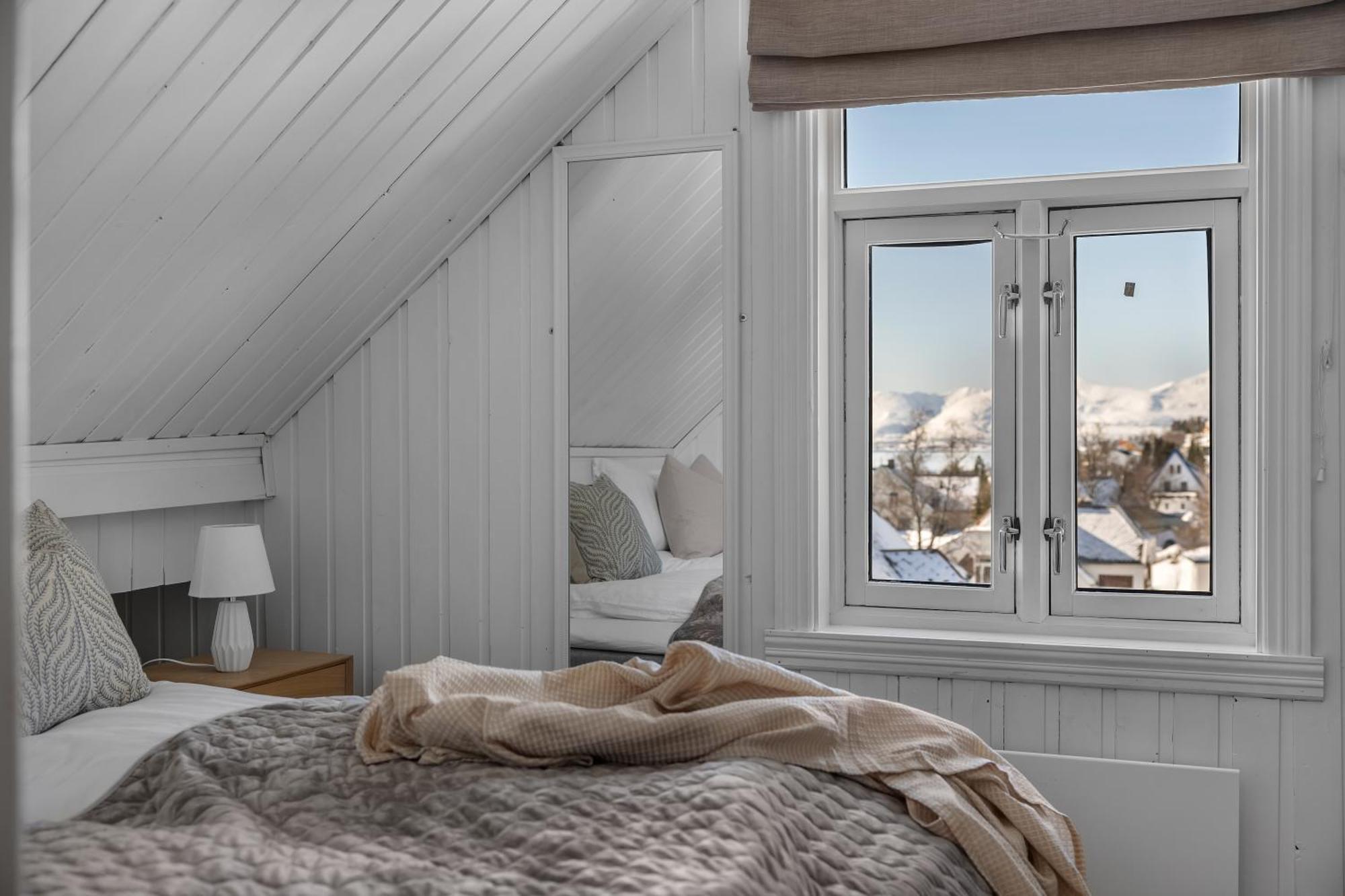 Cozy Central Loft Apartment With Amazing View Tromsø Buitenkant foto