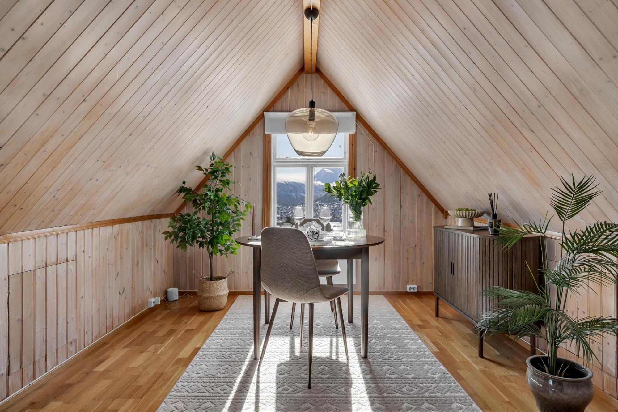 Cozy Central Loft Apartment With Amazing View Tromsø Buitenkant foto