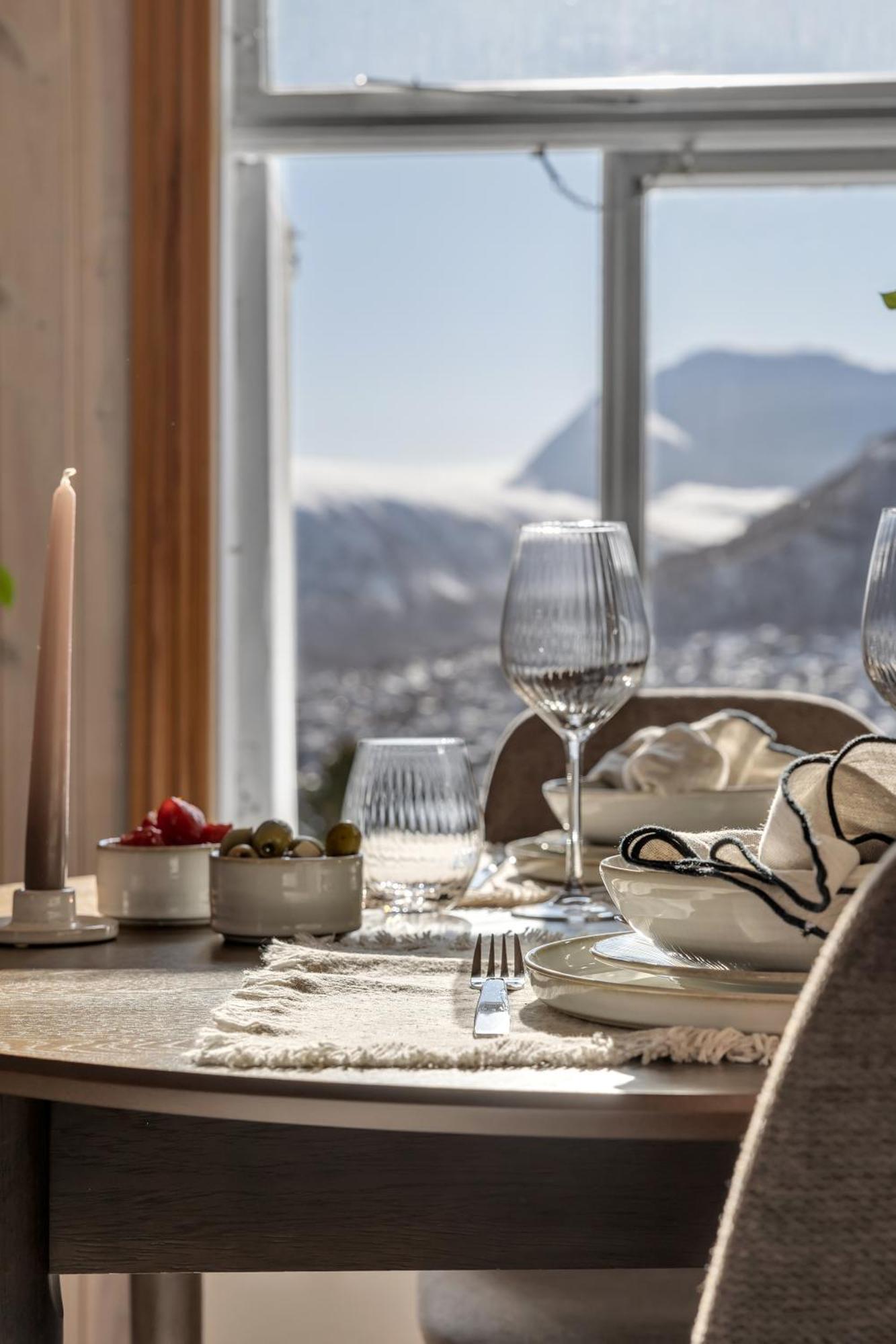 Cozy Central Loft Apartment With Amazing View Tromsø Buitenkant foto