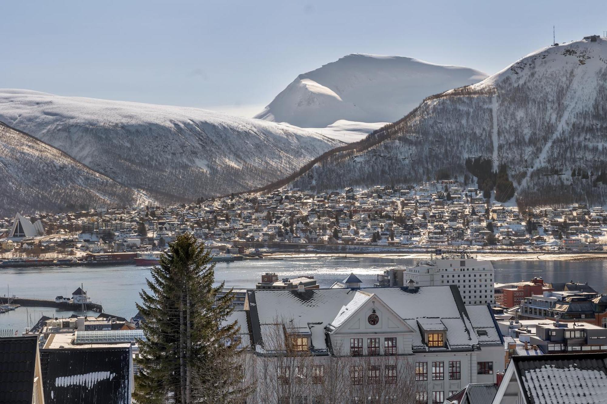 Cozy Central Loft Apartment With Amazing View Tromsø Buitenkant foto