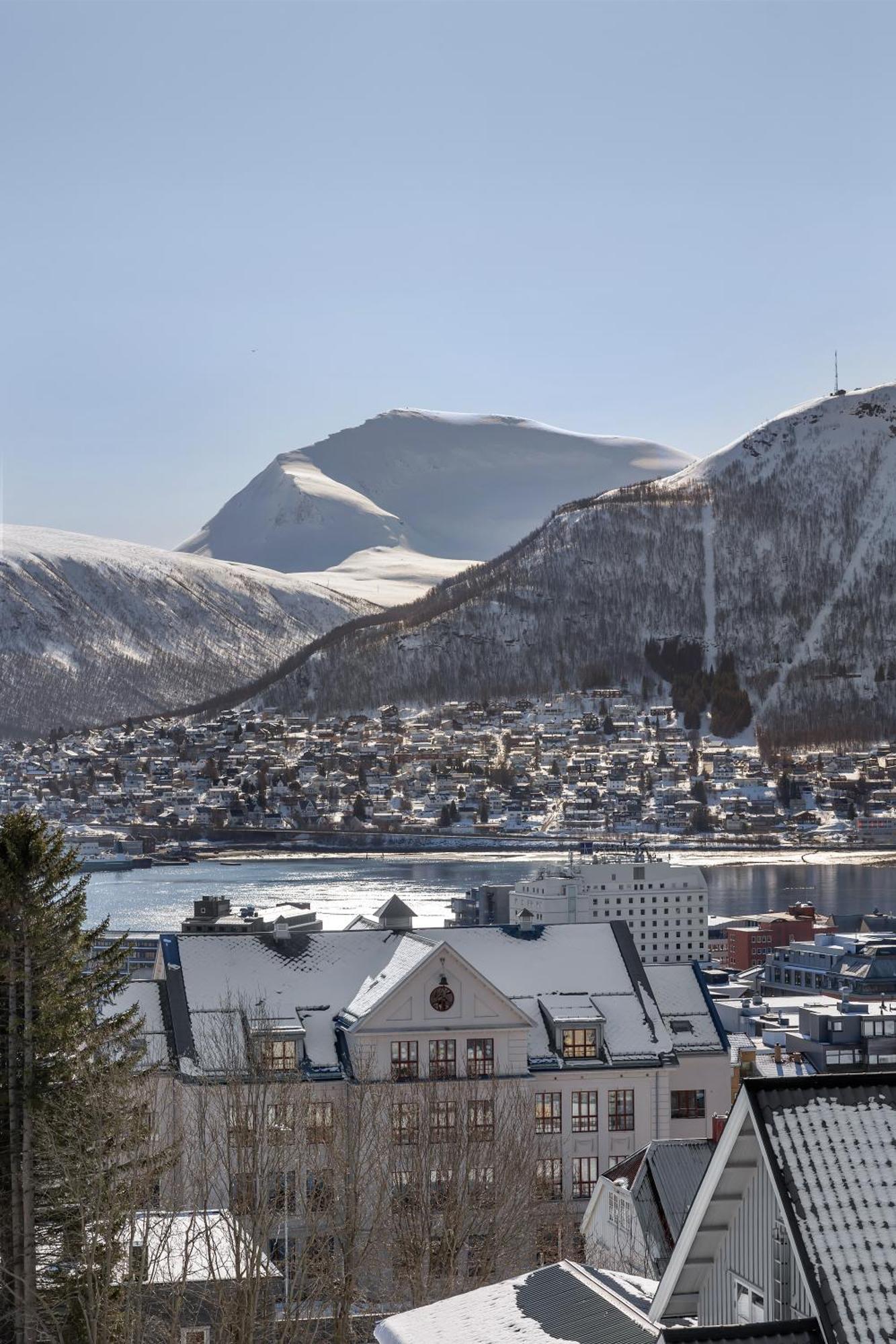 Cozy Central Loft Apartment With Amazing View Tromsø Buitenkant foto