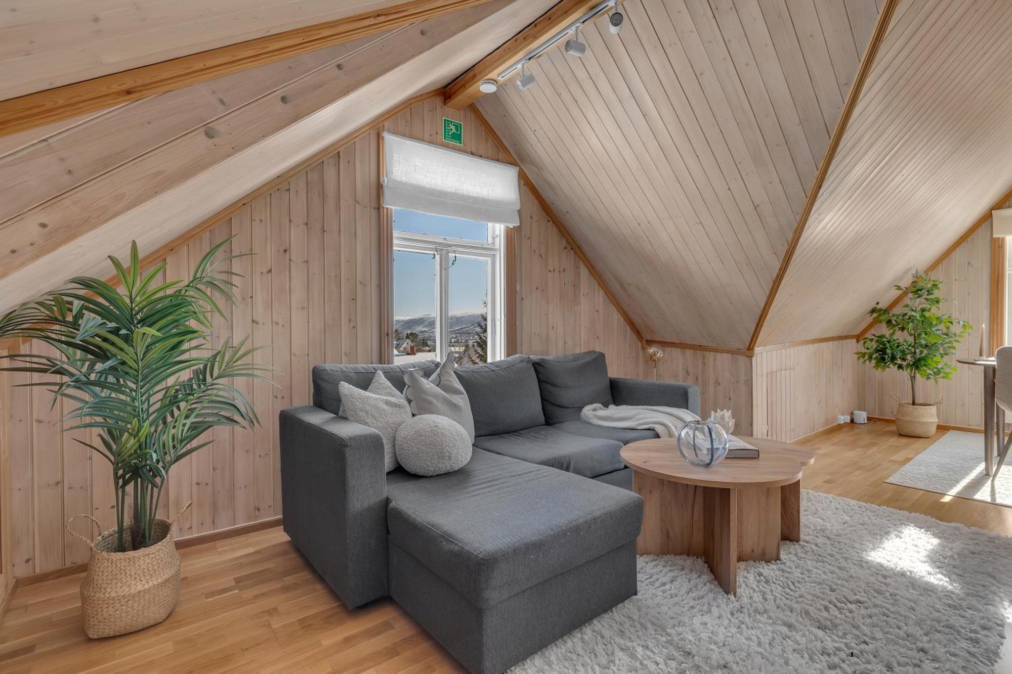 Cozy Central Loft Apartment With Amazing View Tromsø Buitenkant foto